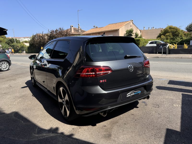 VOLKSWAGEN GOLF VIII GTI 