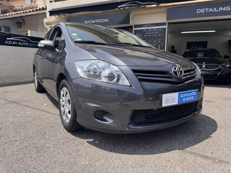 TOYOTA AURIS 2010
