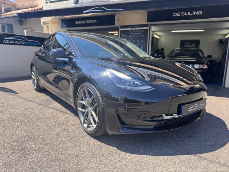 TESLA MODEL 3 2021